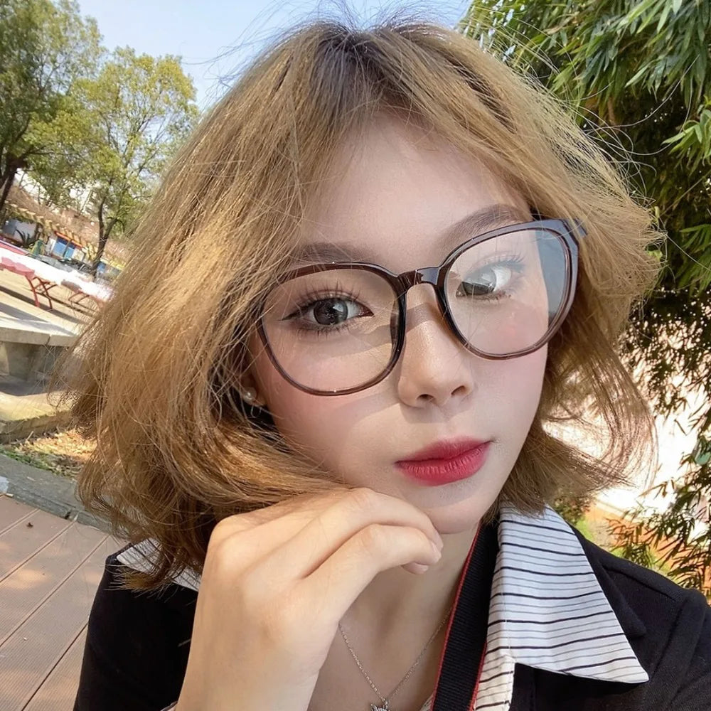 Transparent Anti-blue Light Glasses Lightweight Anti Radiation Square Frame Myopia Glasses Retro Eye Protective