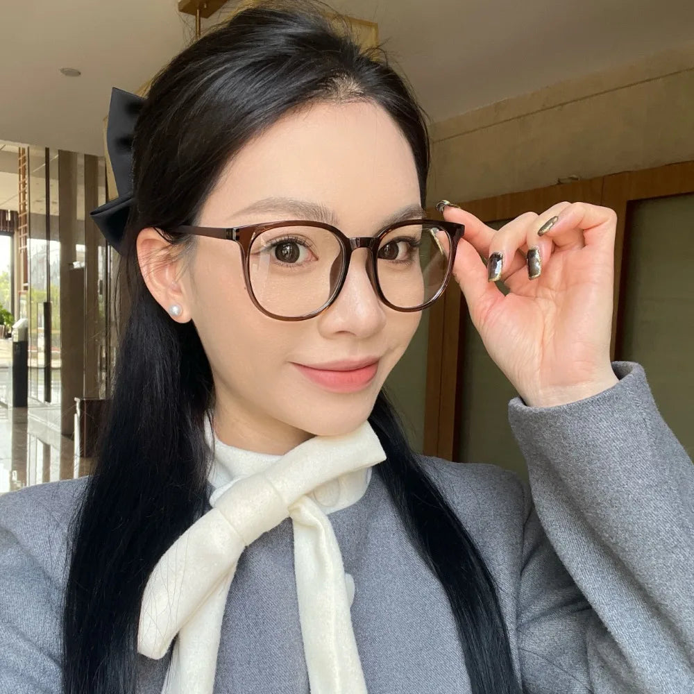 Transparent Anti-blue Light Glasses Lightweight Anti Radiation Square Frame Myopia Glasses Retro Eye Protective