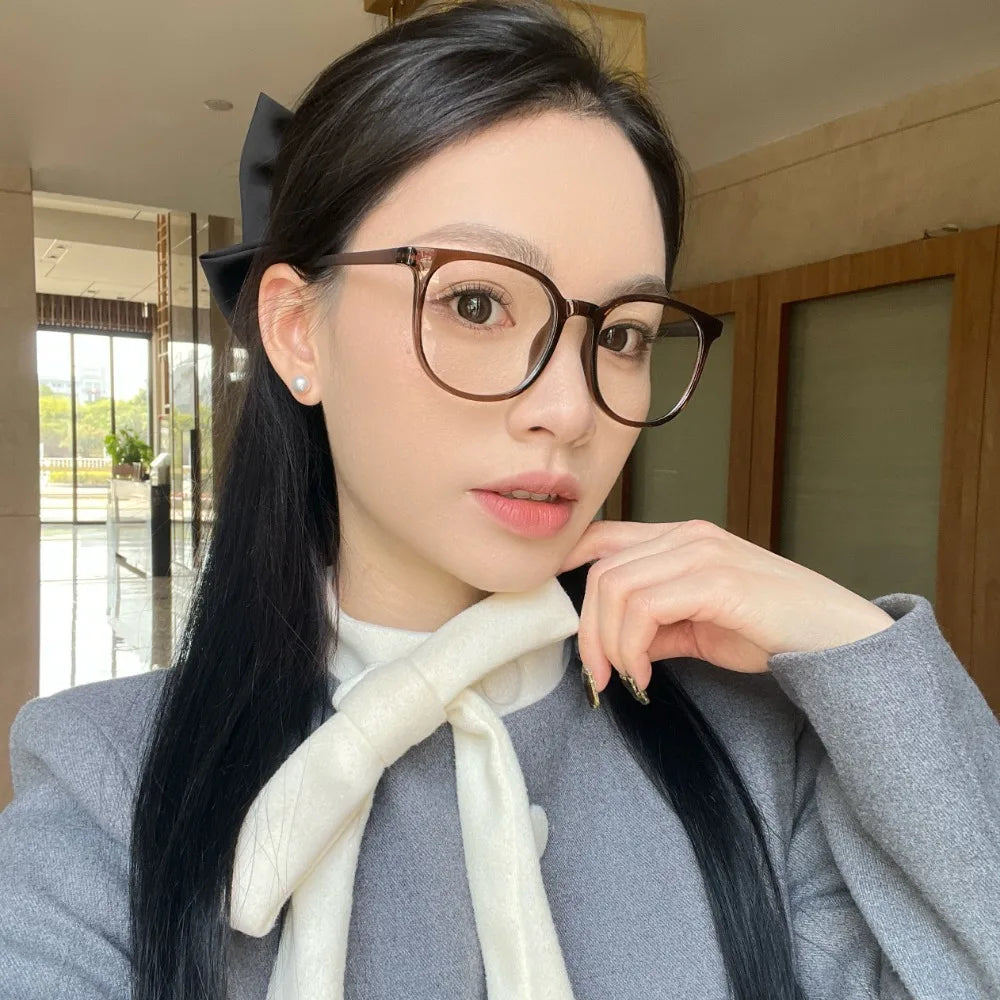 Transparent Anti-blue Light Glasses Lightweight Anti Radiation Square Frame Myopia Glasses Retro Eye Protective